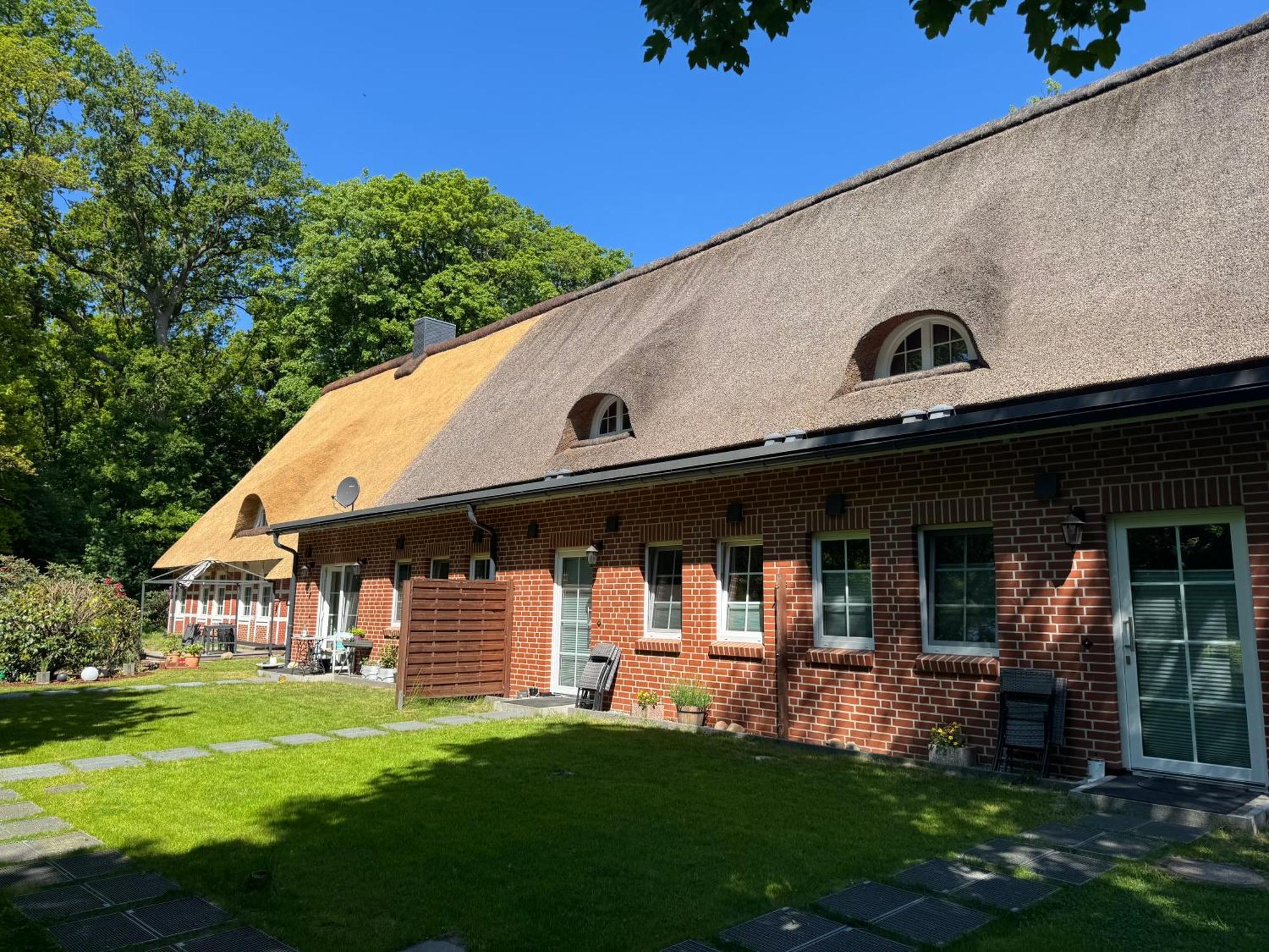Ferienwohnungen Unter Den Eichen 施塔德 外观 照片